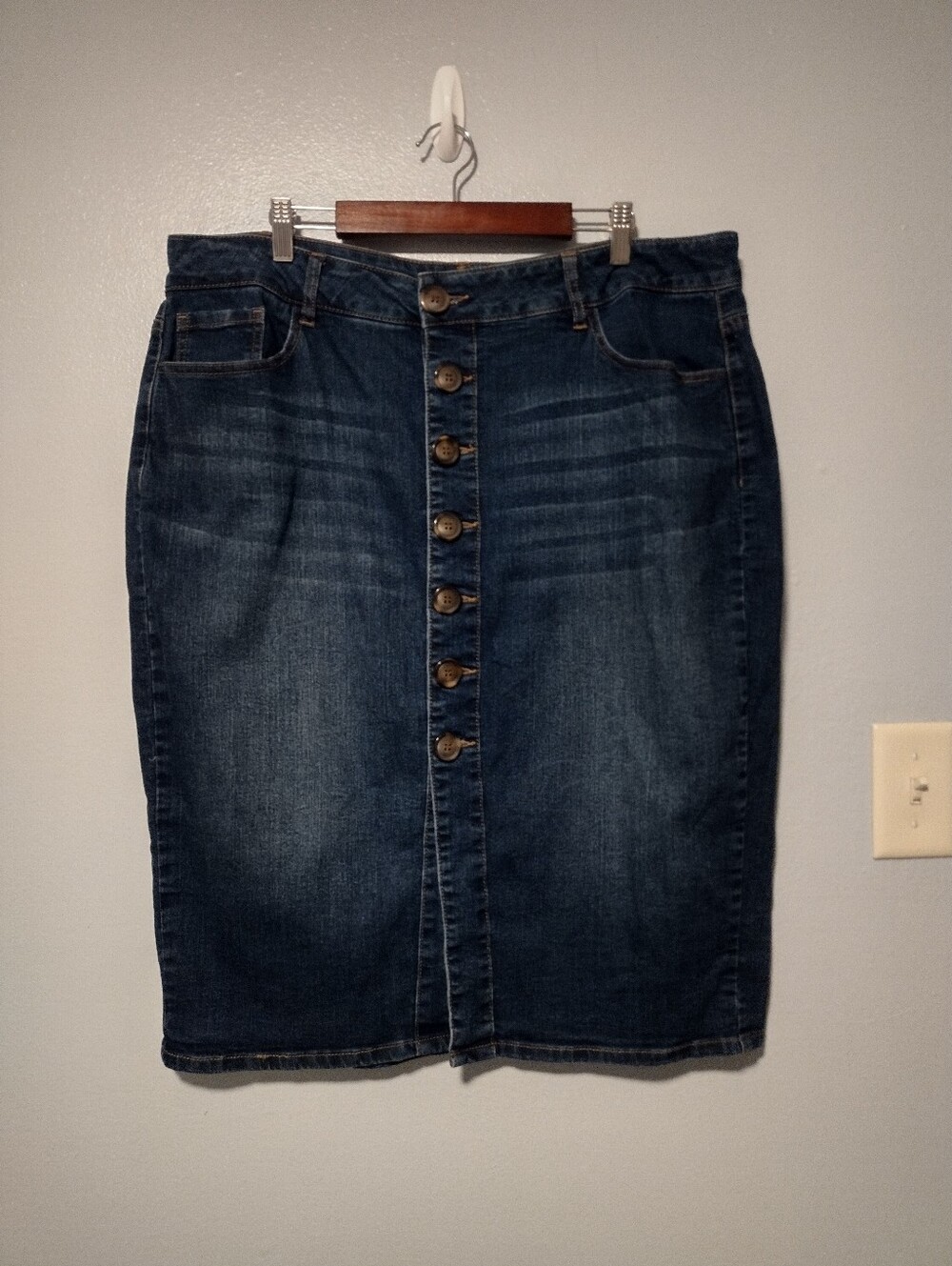 d.jeans Denim Skirt Button‎ Front Jean Skirt Medium Wash Midi Length